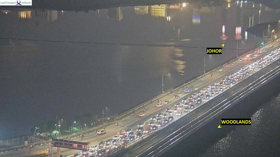 Woodlands Causeway, towards Johor