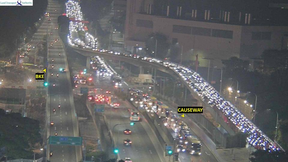 Woodlands Checkpoint, towards BKE