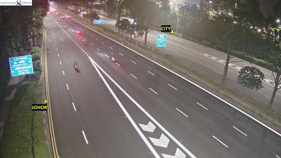 AYE after Tuas West Road, towards the checkpoint